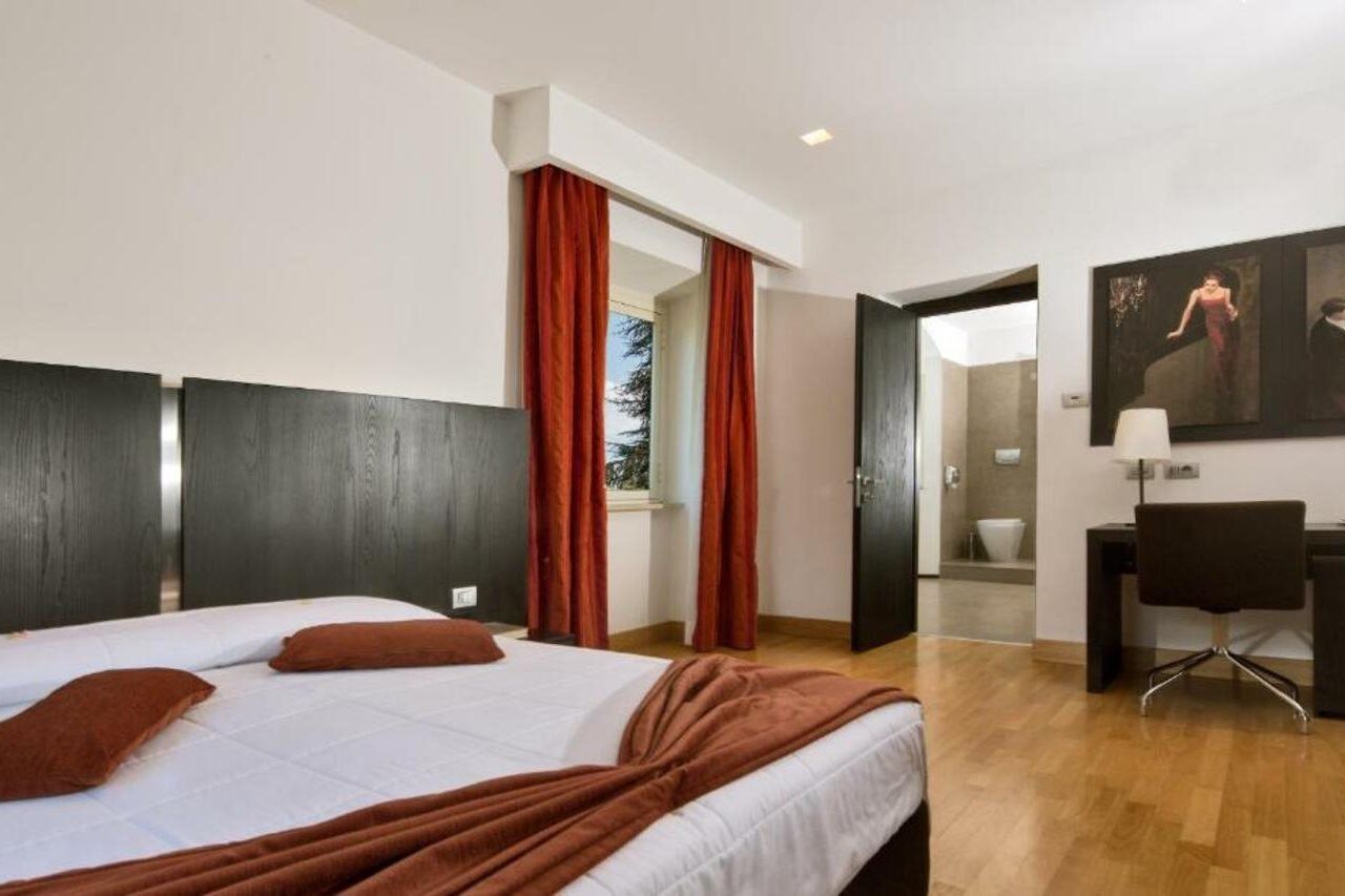 Lh Montemario Hotel 4*